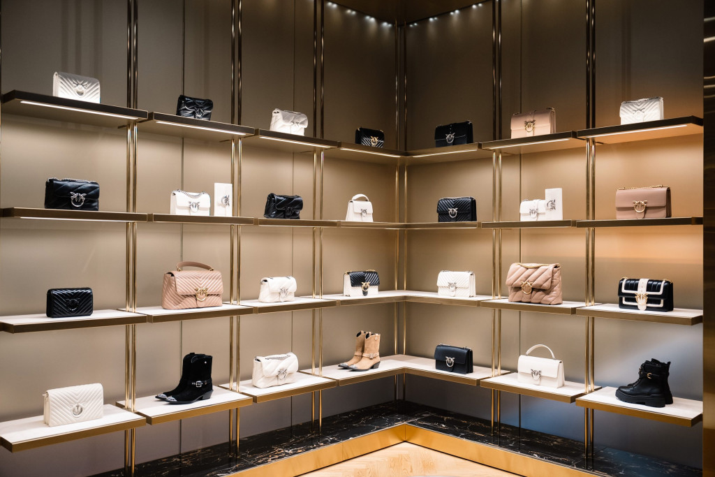 Выступление диджея с оркестром в Pinko